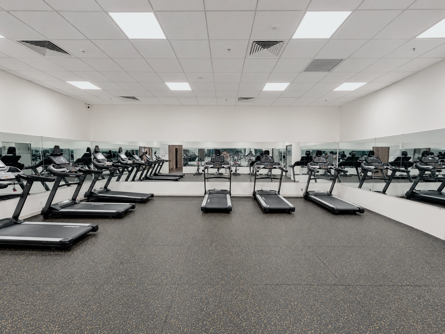 Không gian phòng Gym Cao Ốc Tân Thuận - ảnh 3