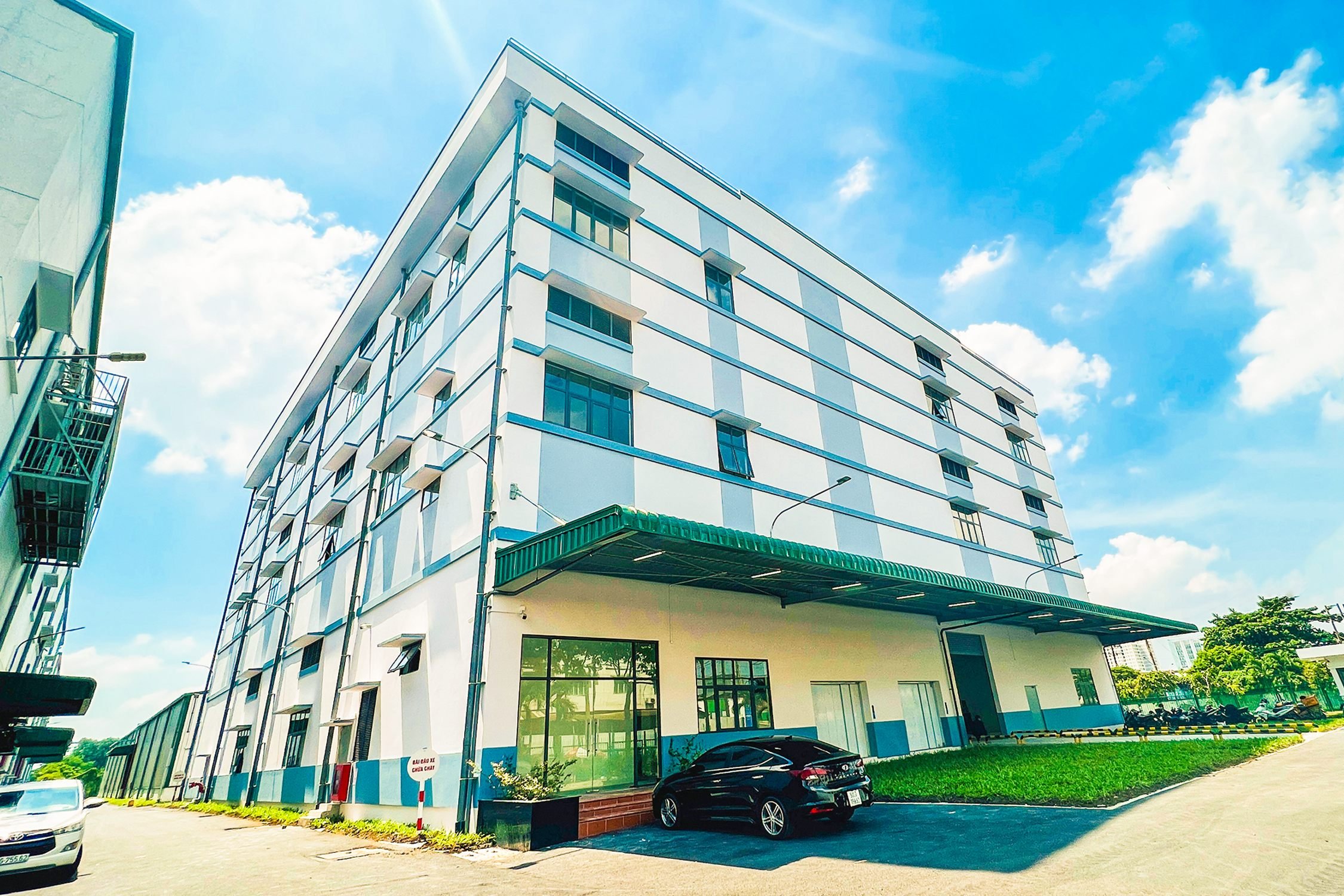 Tan Thuan EPZ warehouse